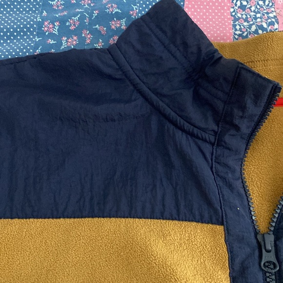 Nike cropped fleece half zip pullover. - Picture 3 of 4